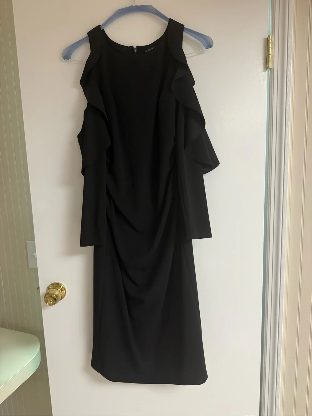 Maggy London Elegant Black Ruffle Cold-Shoulder Midi BlackDress